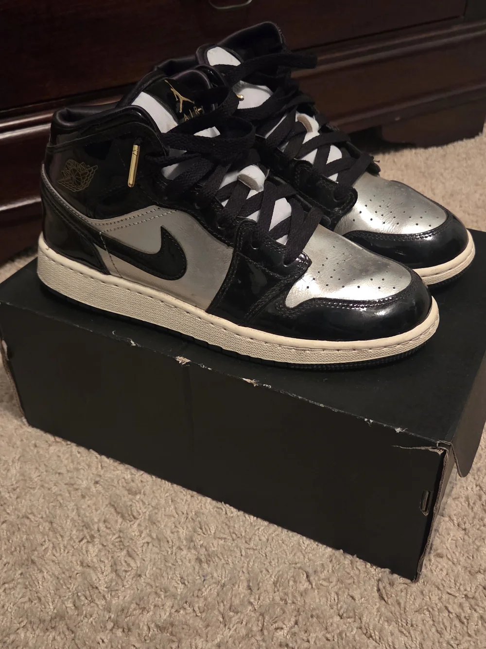 Air Jordan 1 MID SE (GS)